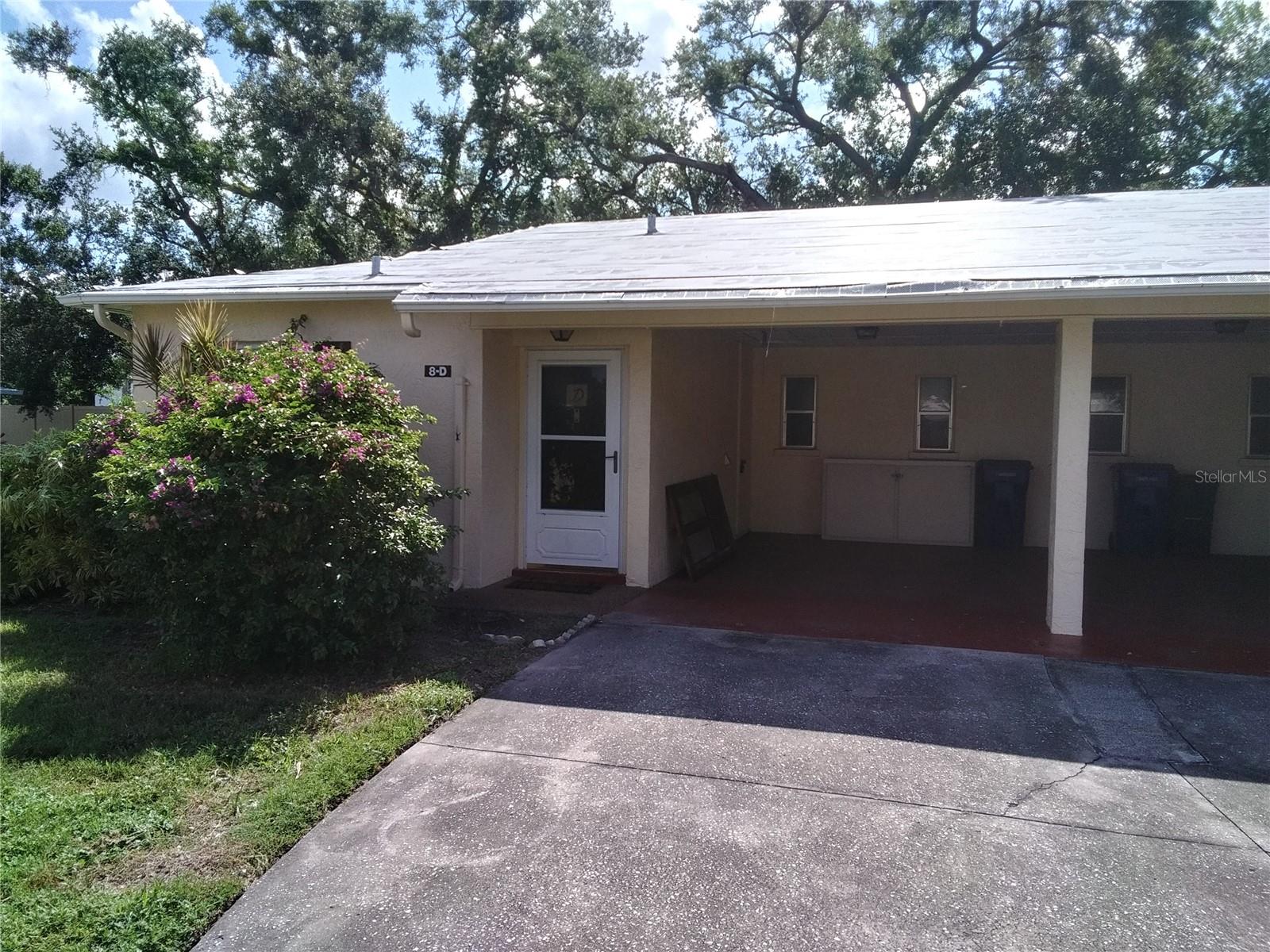 390 301 Blvd W #8d, Bradenton, FL 34205