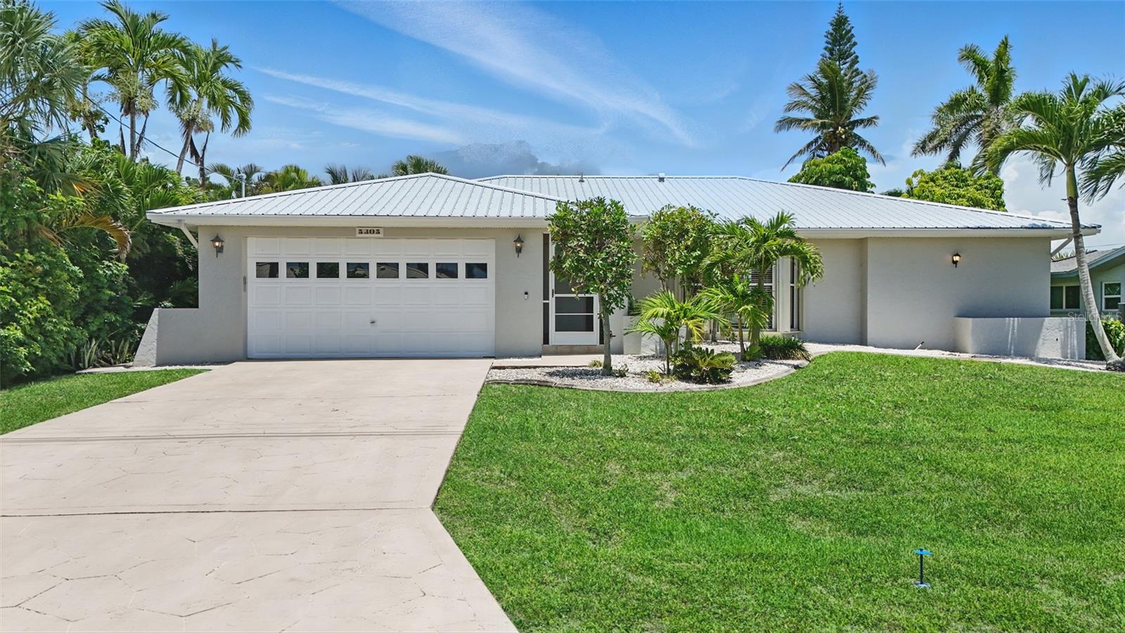 5305 Darby Ct, Cape Coral, FL 33904