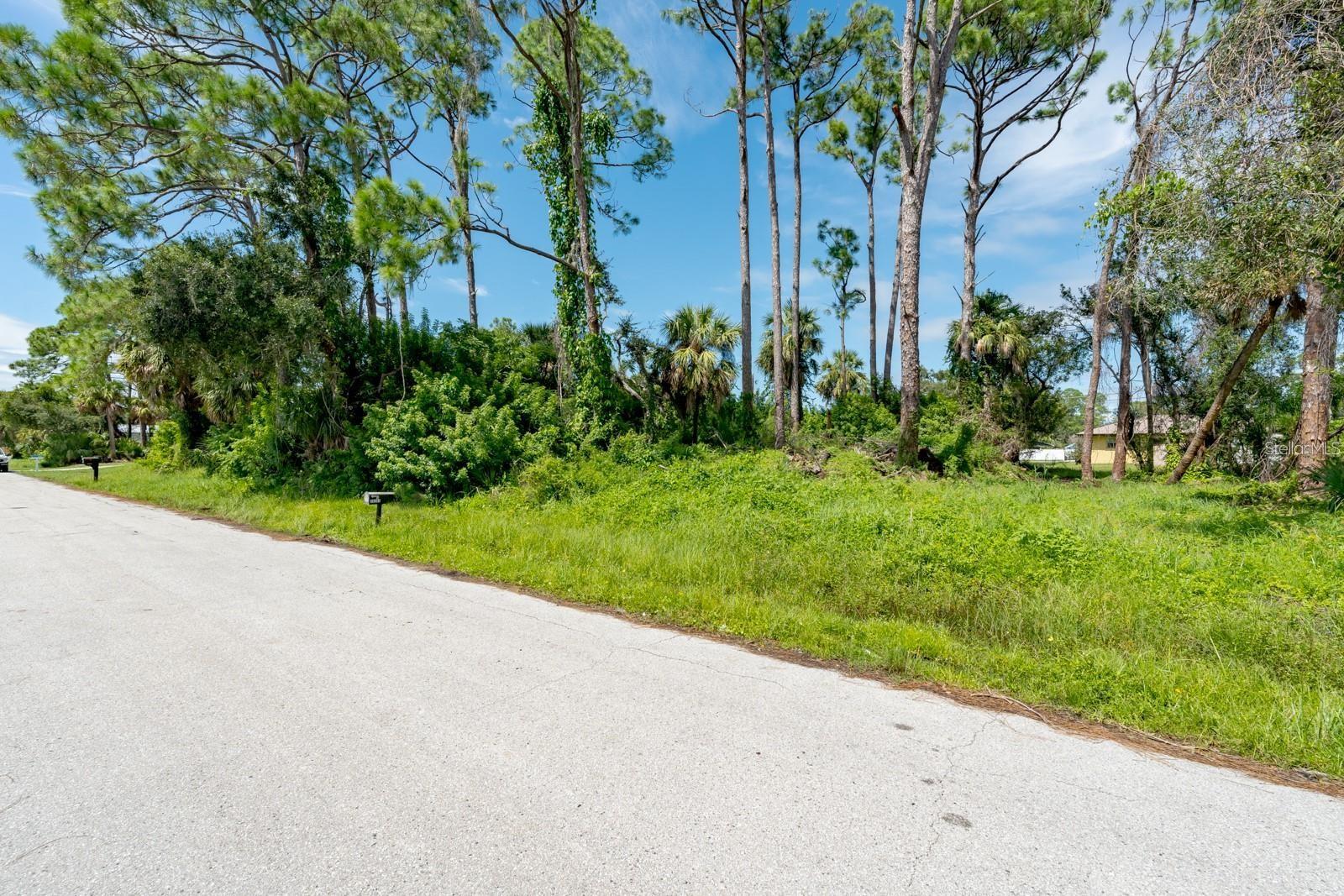 20284 Emerald Ave, Port Charlotte, FL 33952