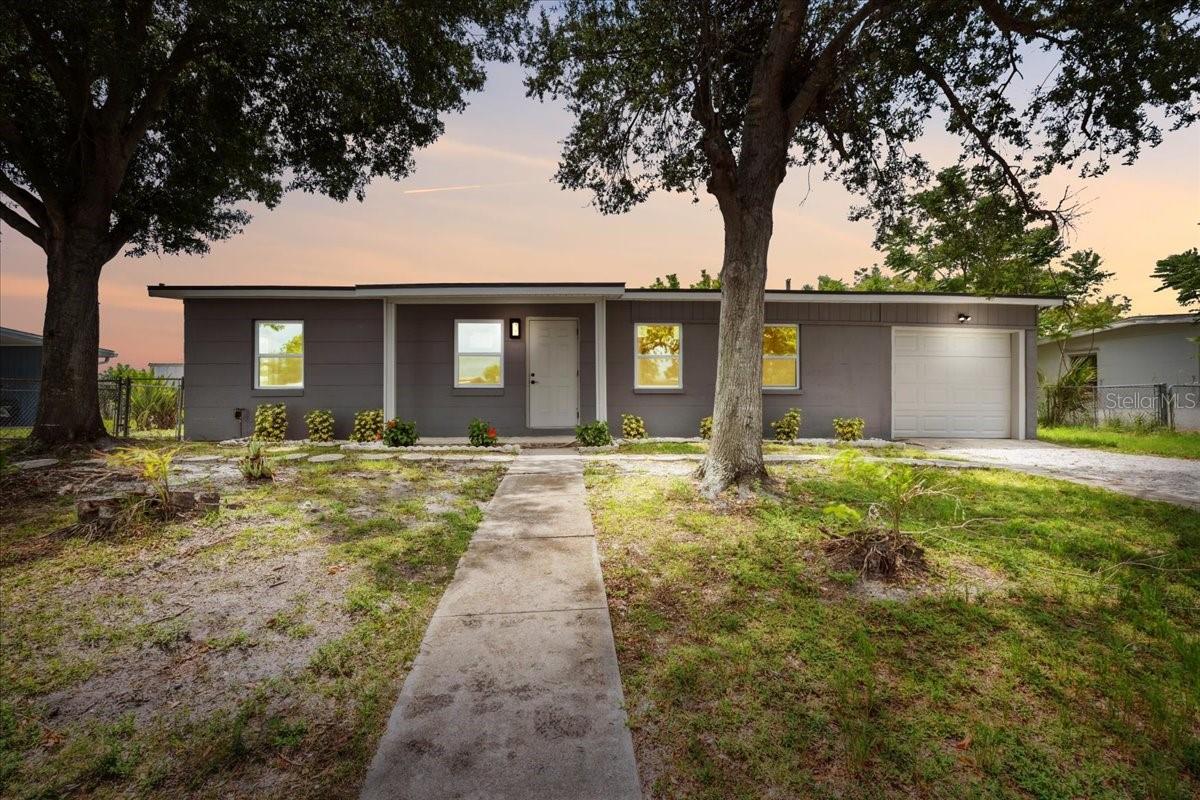 3132 Crestwood Dr, Port Charlotte, FL 33952