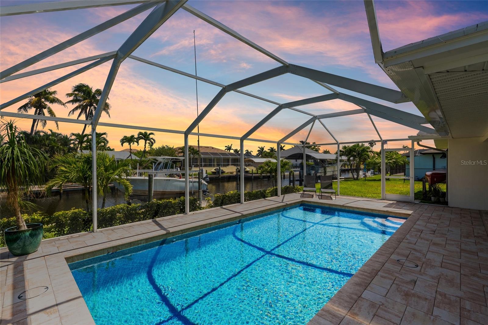 157 Sw 54th St, Cape Coral, FL 33914