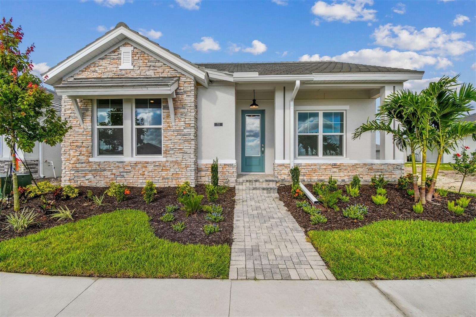 711 Allora Ave, Nokomis, FL 34275