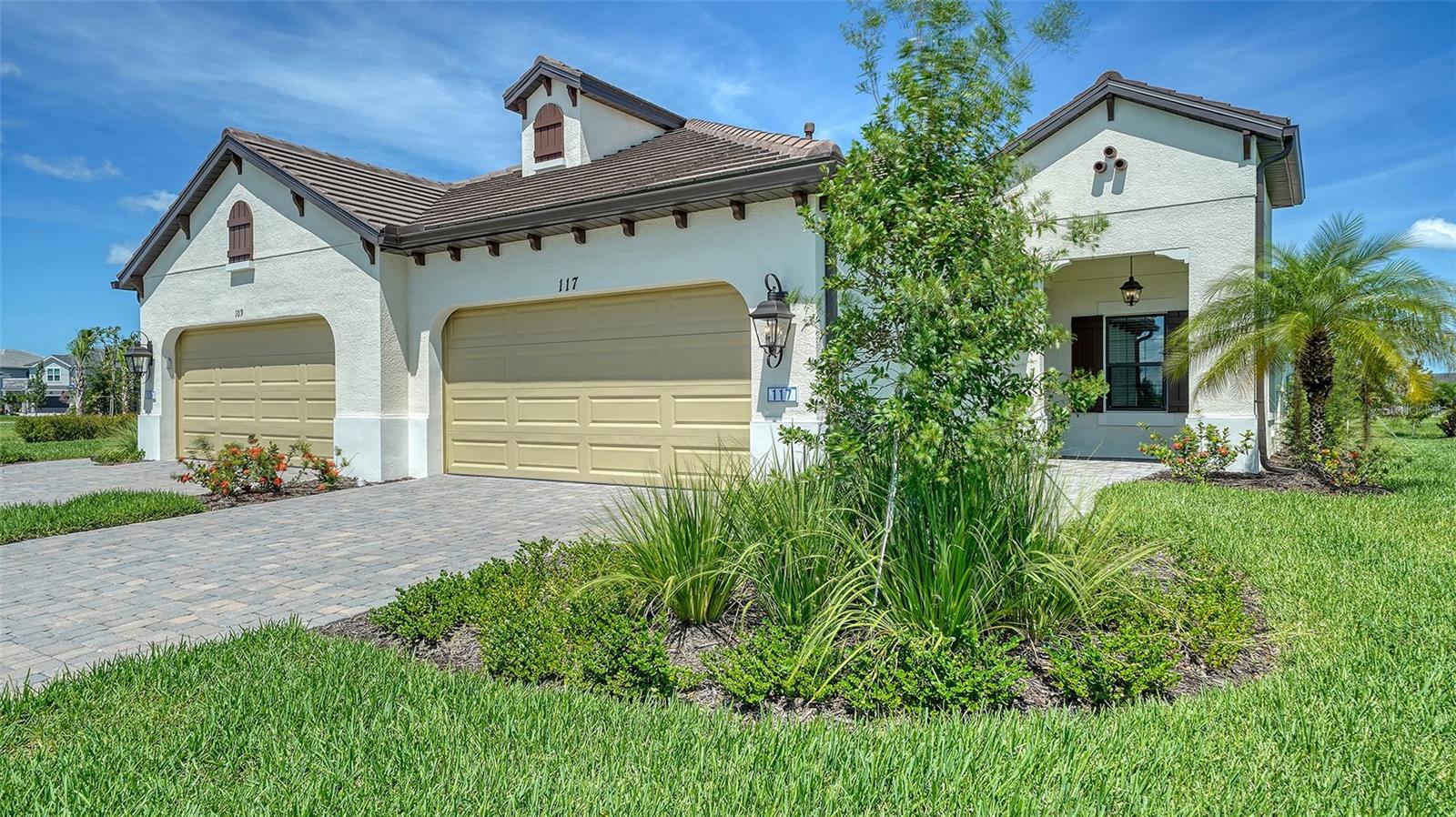 117 Corserra Dr, Nokomis, FL 34275