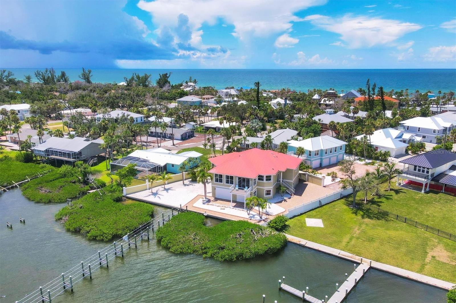 4111 N Beach Rd, Englewood, FL 34223