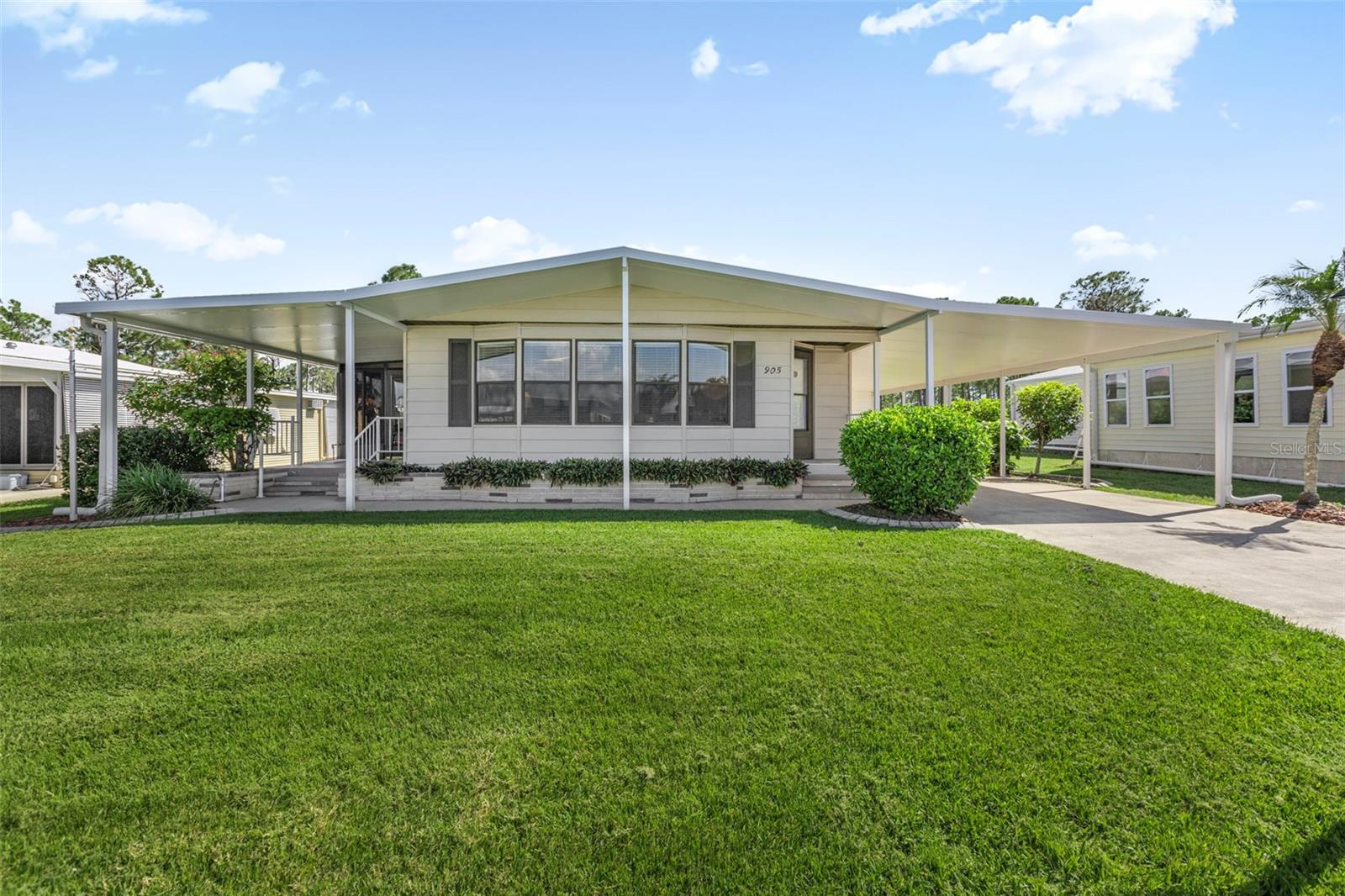 905 Iglesia Dr, North Port, FL 34287