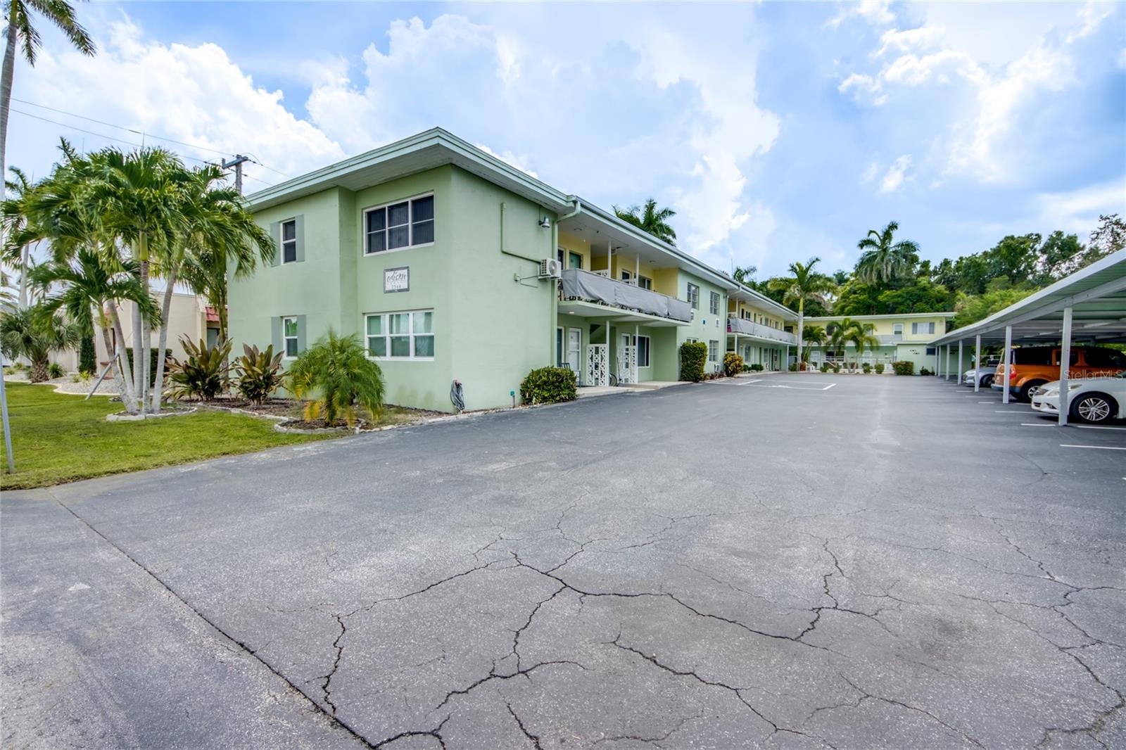 2544 1st St #107, Fort Myers, FL 33901