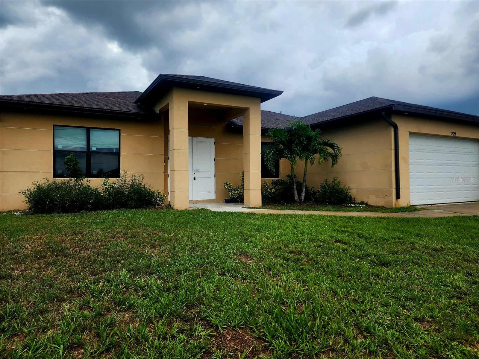 1209 Nw 20th St, Cape Coral, FL 33993