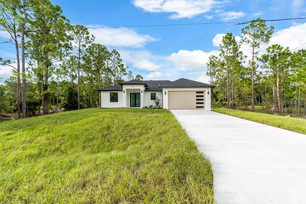 529 Allison St E, Lehigh Acres, FL 33974