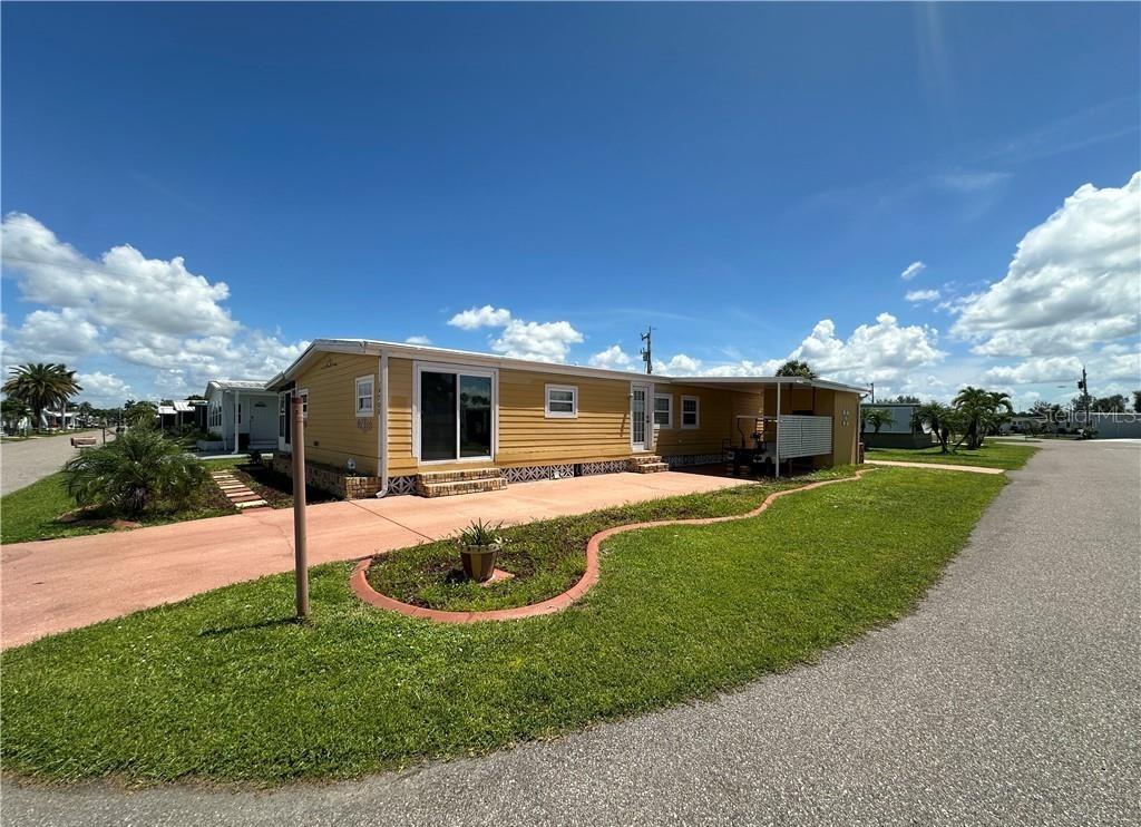 14700 Patrick Henry Rd, North Fort Myers, FL 33917