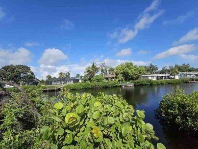 Colonial Bay Dr, Nokomis, FL 34275