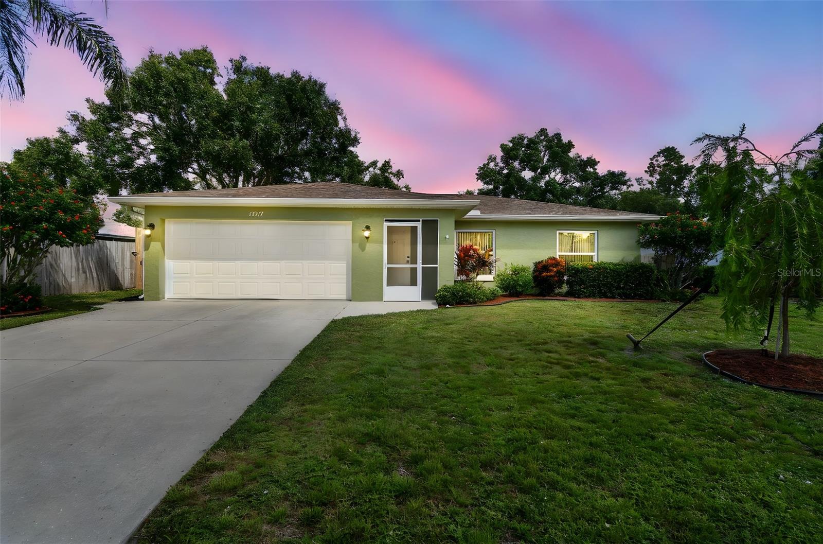 7217 Rangi Dr, Sarasota, FL 34241