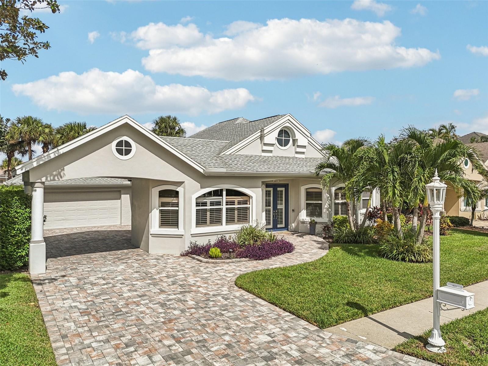 4611 Shark Dr, Bradenton, FL 34208
