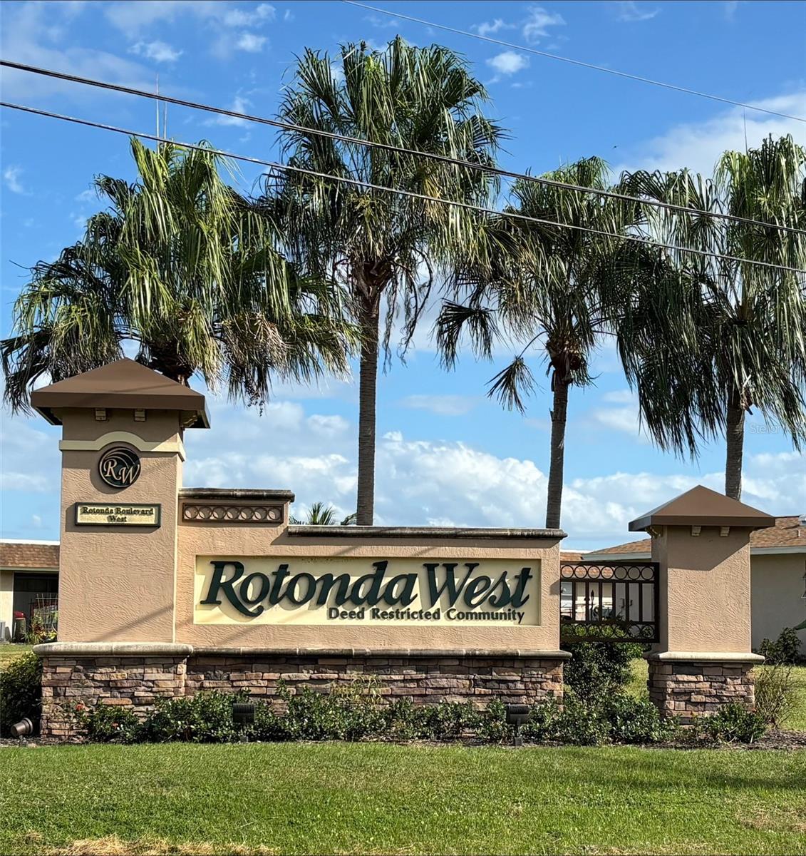 57 Pine Valley Ln, Rotonda West, FL 33947
