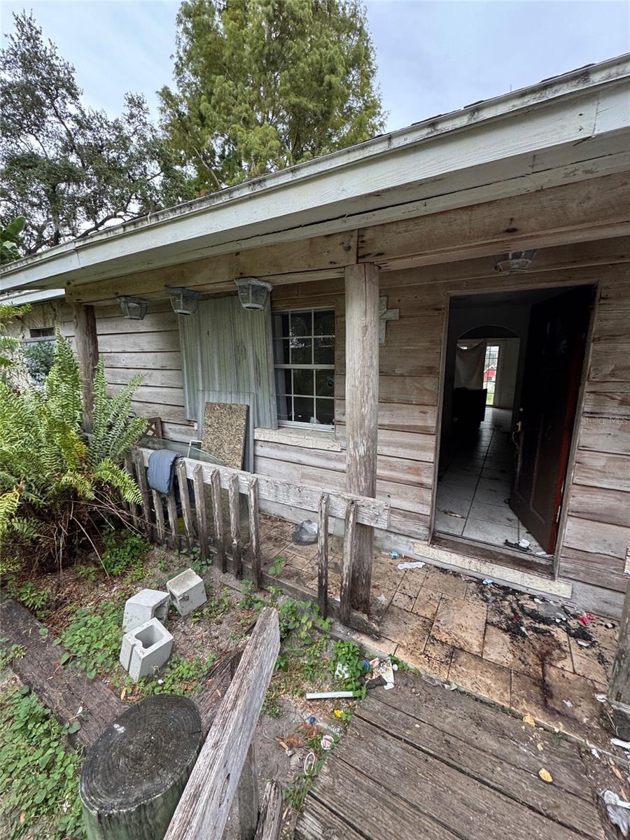 639 Hand Ave, Sarasota, FL 34232