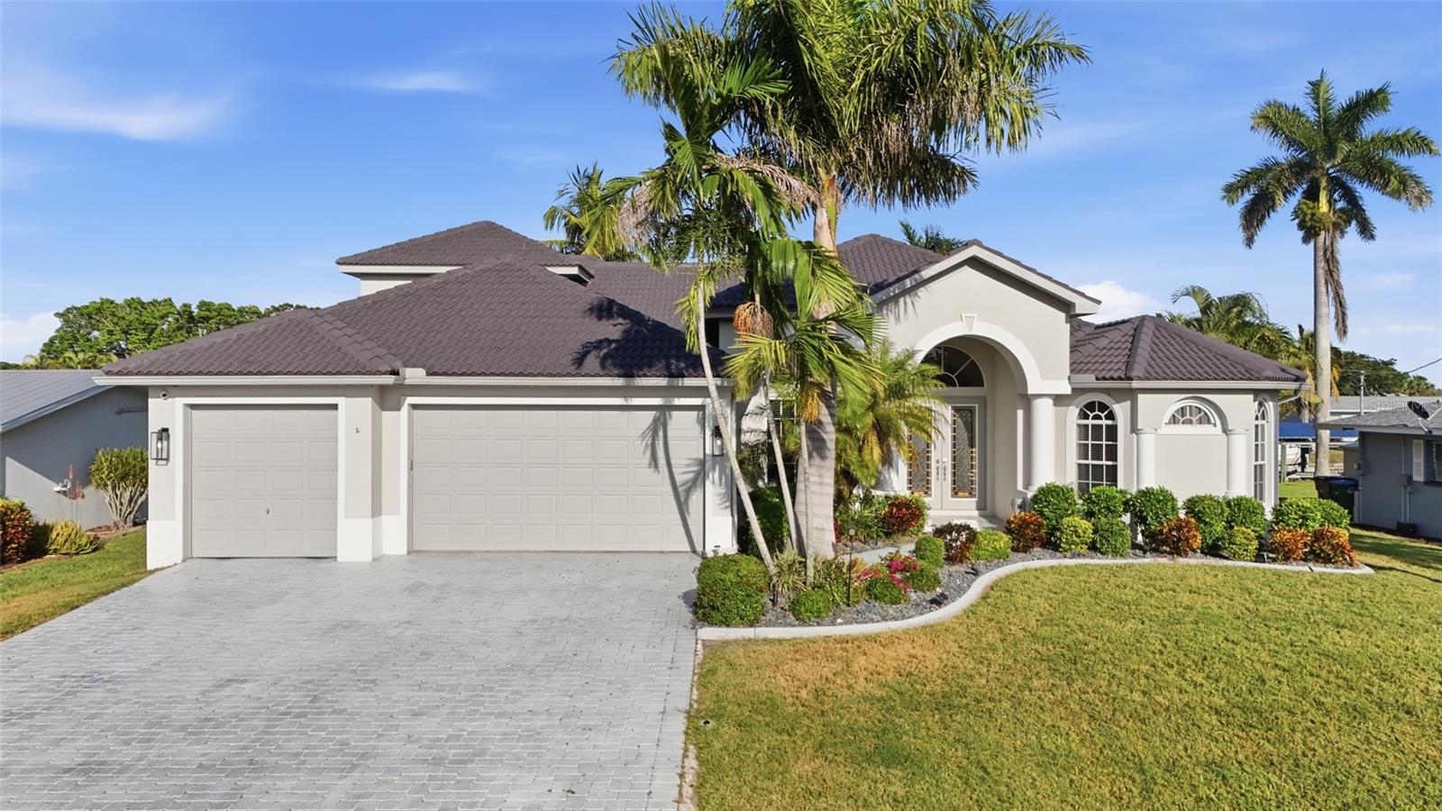 5267 Tiffany Ct, Cape Coral, FL 33904