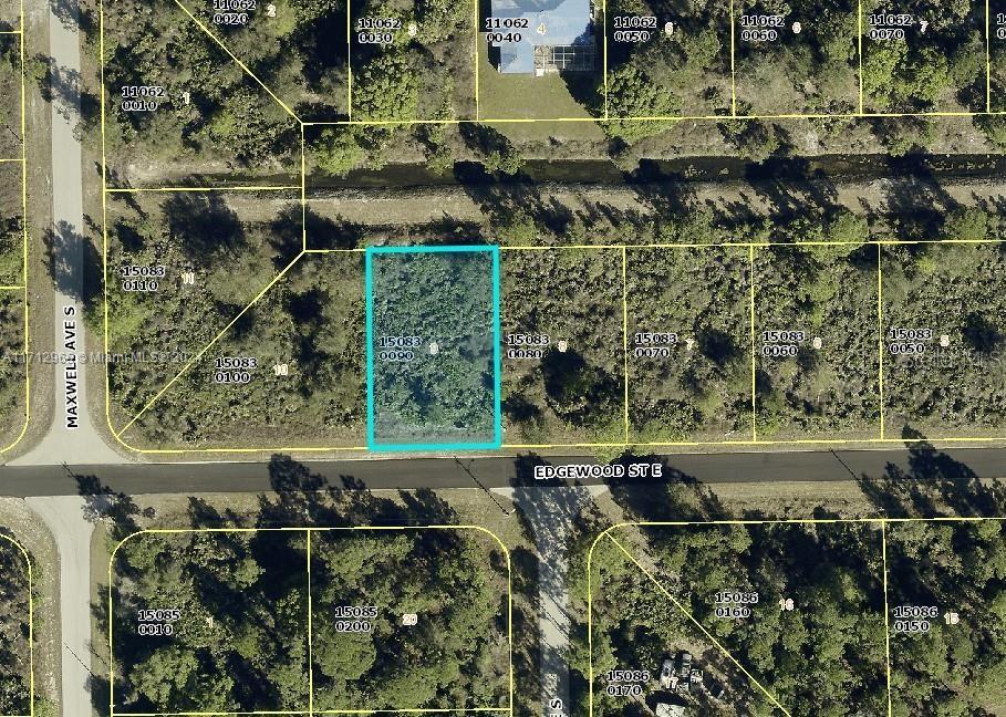 1219 Edgewood St E, Lehigh Acres, FL 33974