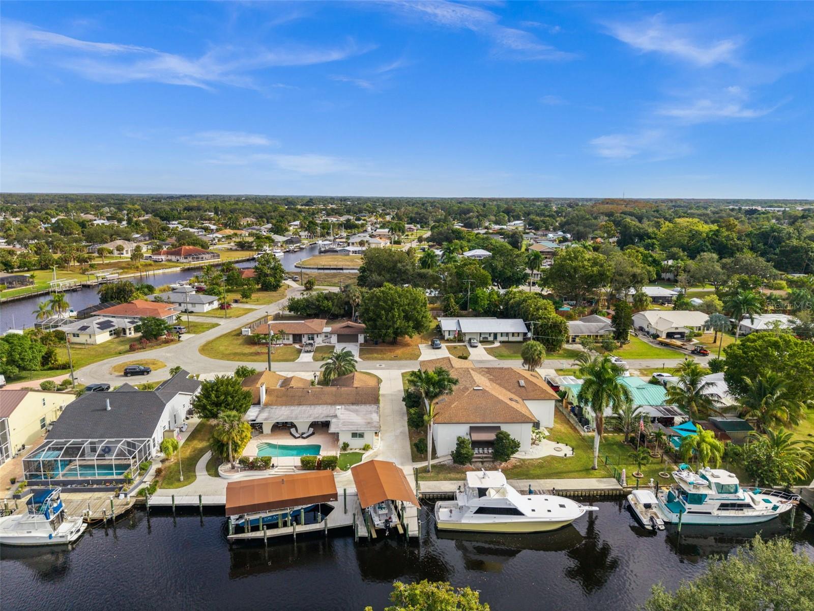 2129 W Tobago Cir, Fort Myers, FL 33905