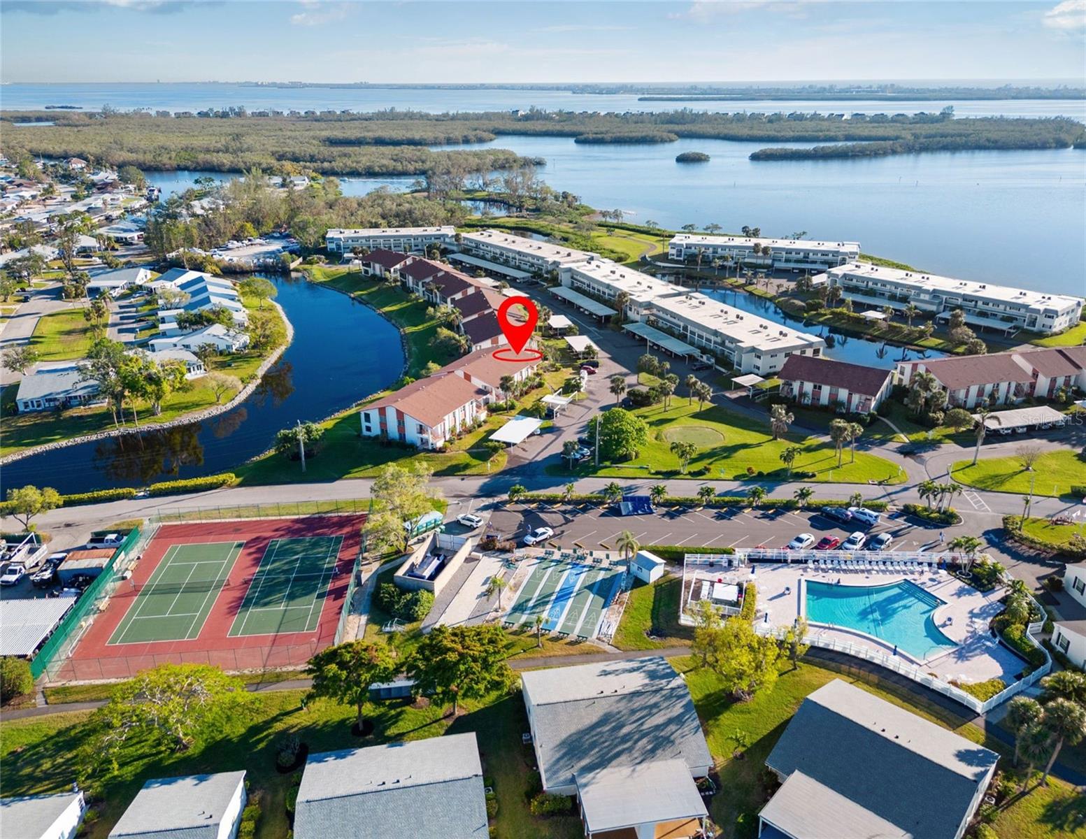 4859 Independence Dr, Bradenton, FL 34210