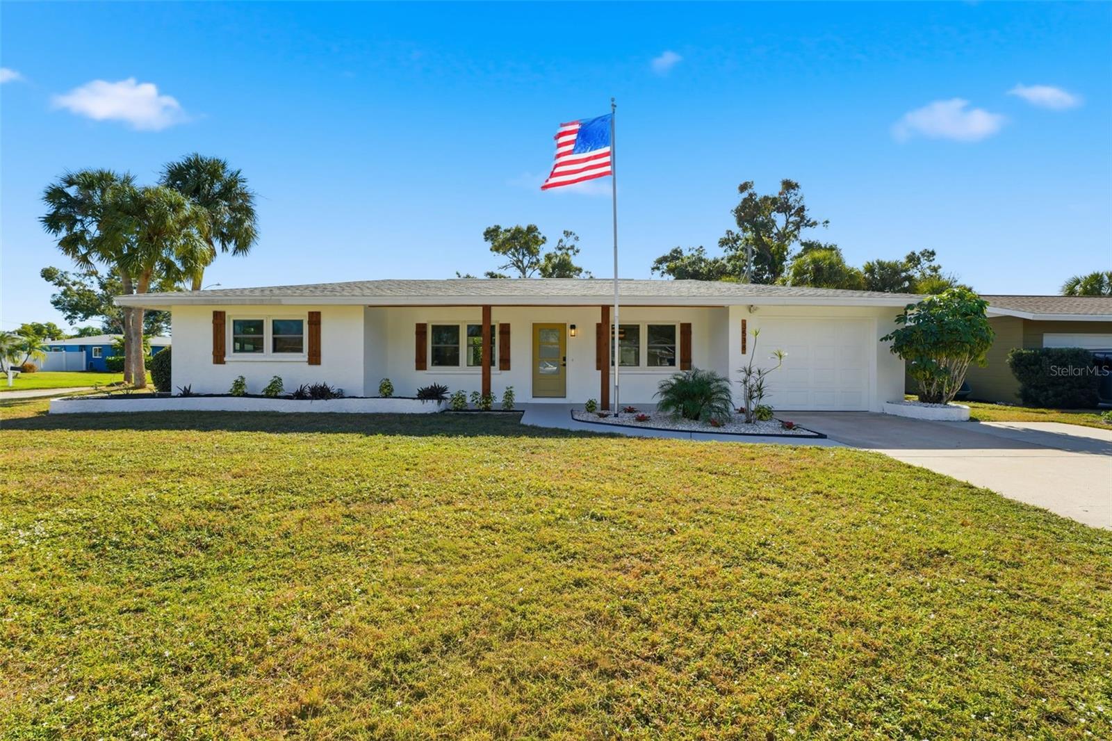 3538 Fairview Dr, Sarasota, FL 34239