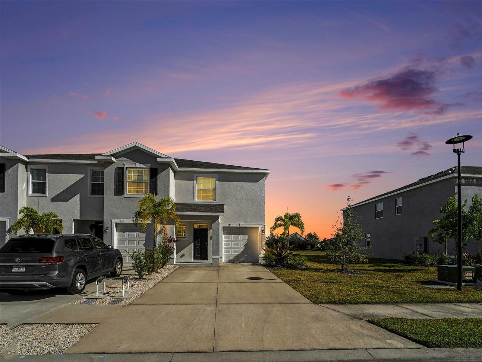 1951 Pleasant Maple Ct, Bradenton, FL 34211