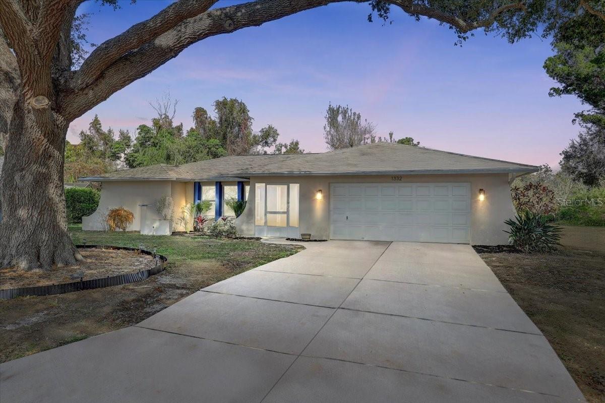 1332 Whispering Ln, Venice, FL 34285