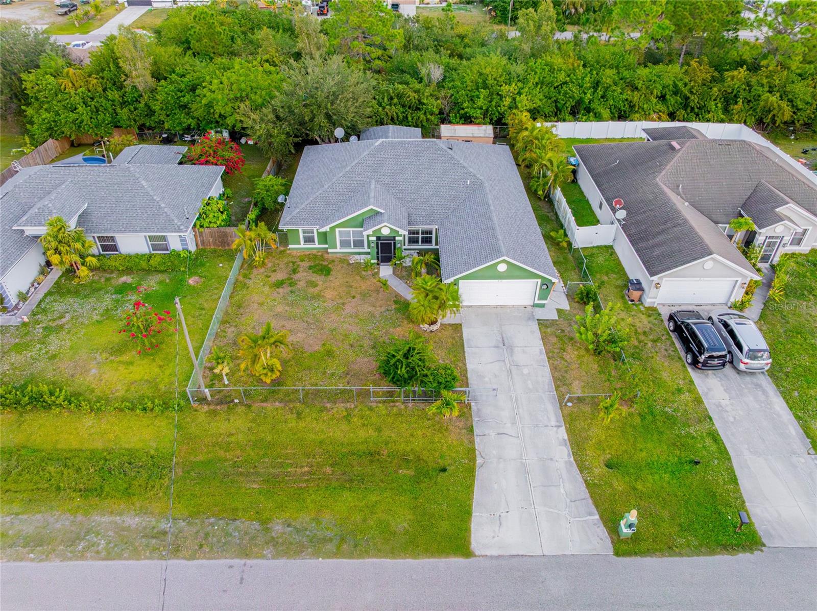 418 Windermere Dr, Lehigh Acres, FL 33972