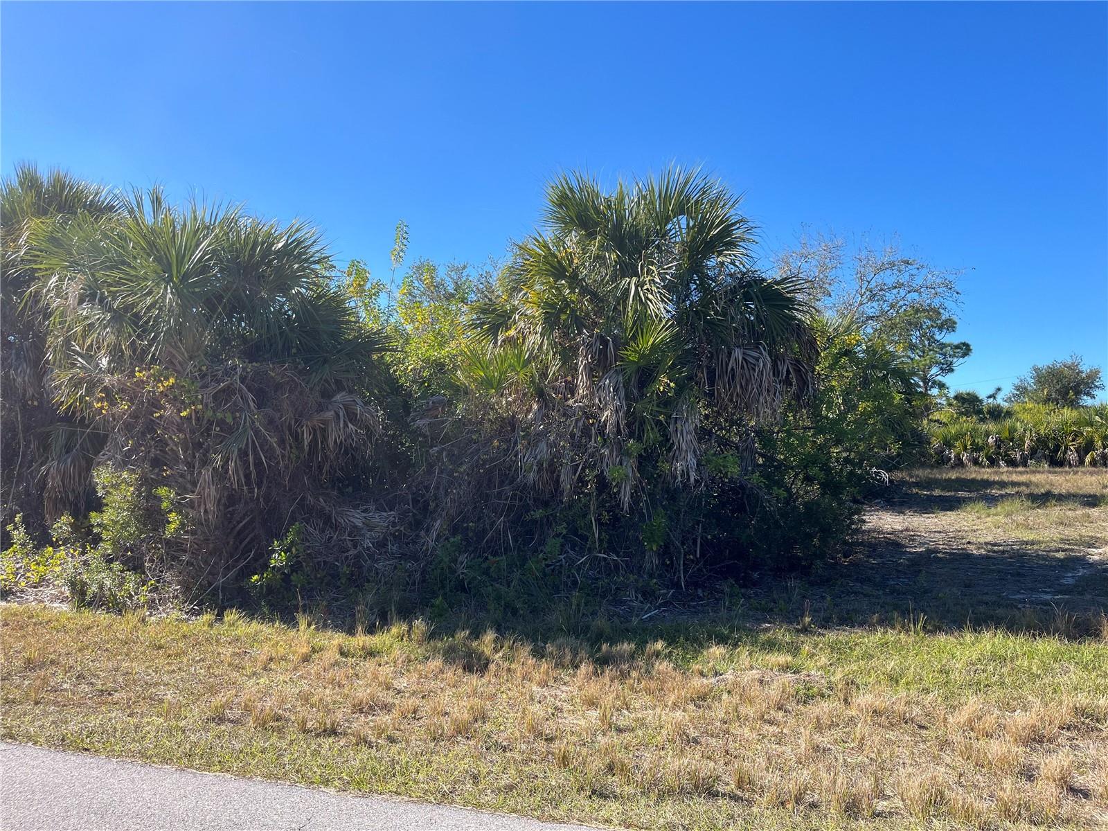 9546 Melody Cir, Port Charlotte, FL 33981