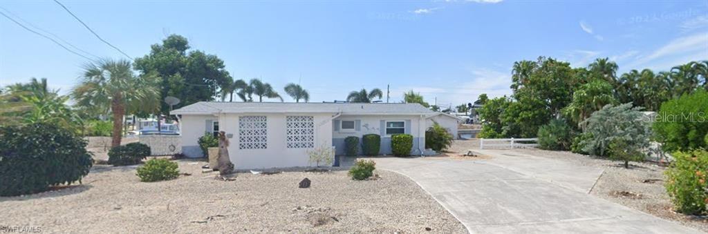 3435 Sea Holly Ln, St James City, FL 33956