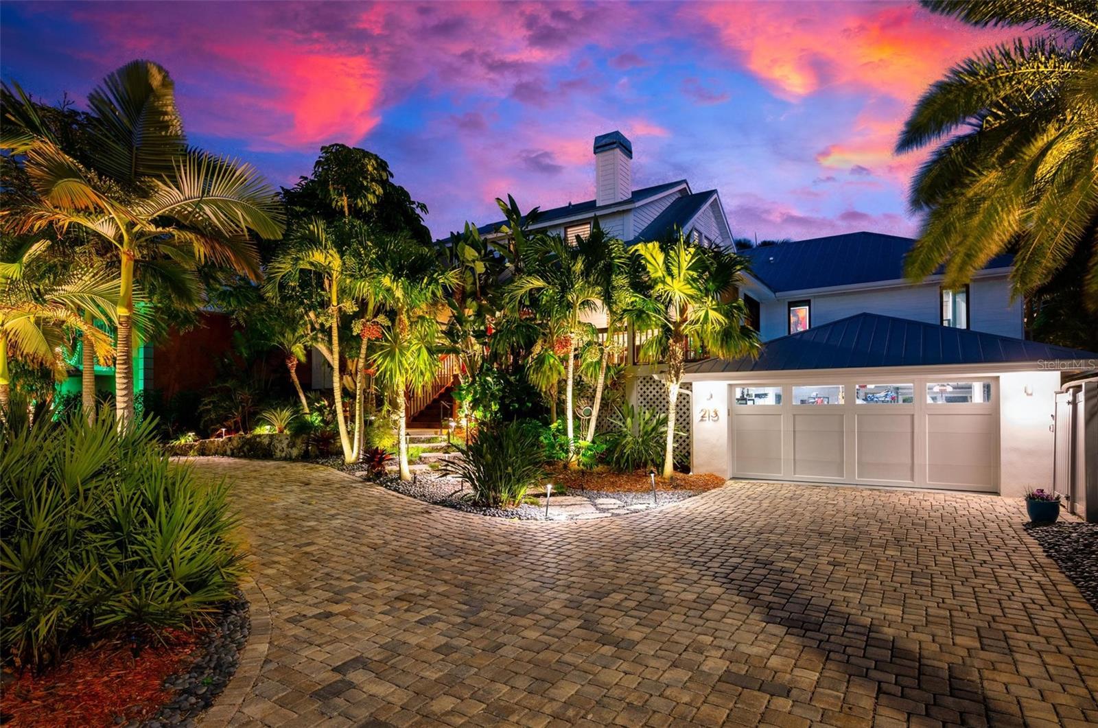213 Oak Ave, Anna Maria, FL 34216