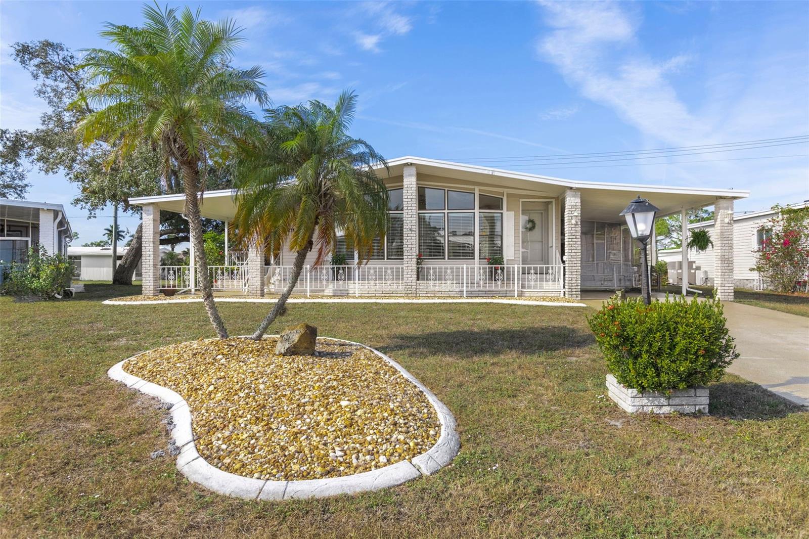 240 Hibisco Dr, North Port, FL 34287