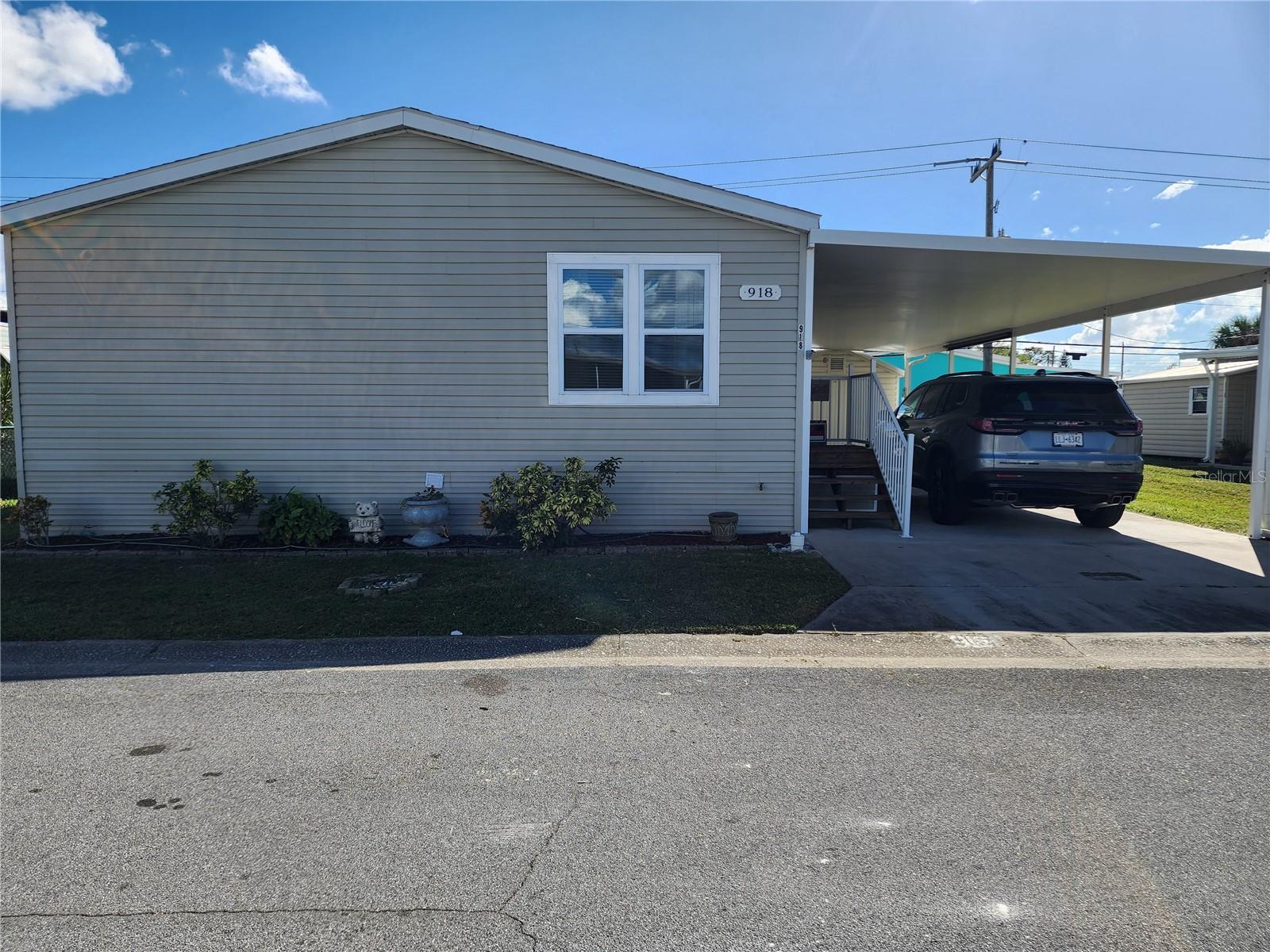 918 50th Ave W, Bradenton, FL 34207