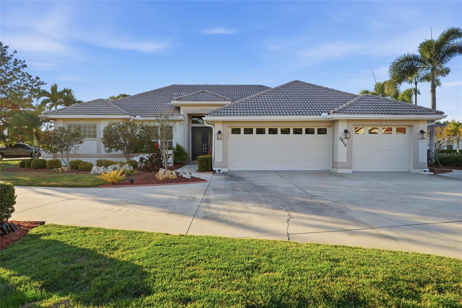 7212 Spur Ct, Sarasota, FL 34243