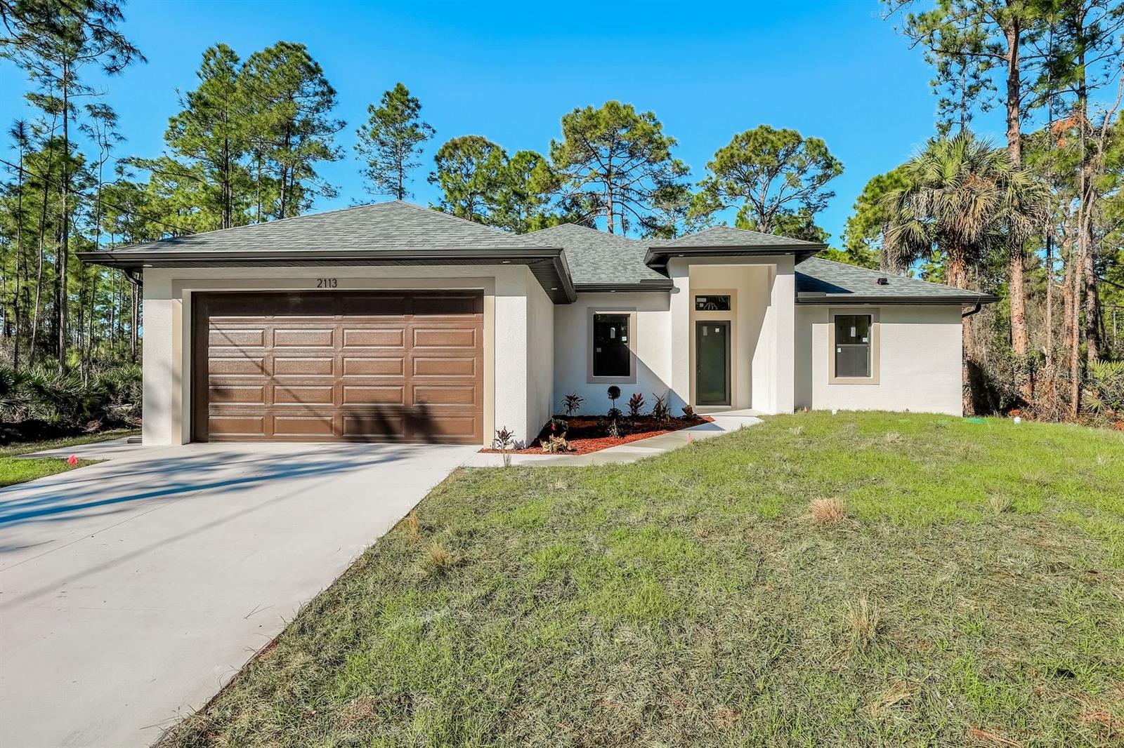 2113 Grayson Ave, Alva, FL 33920