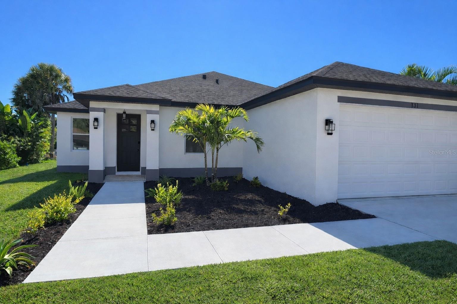 131 Kings Dr, Rotonda West, FL 33947