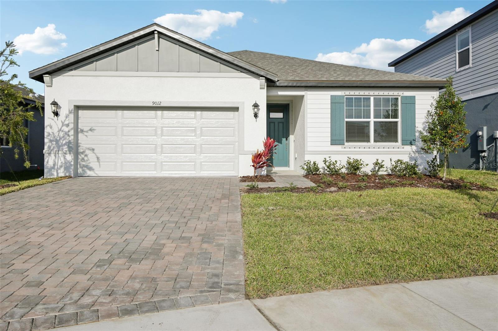 9012 Venetia Ct, Palmetto, FL 34221