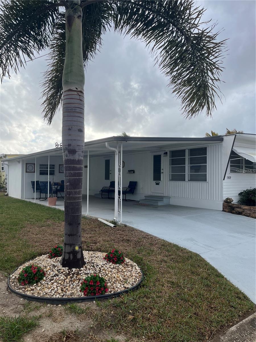 1509 23rd Ave W, Bradenton, FL 34205