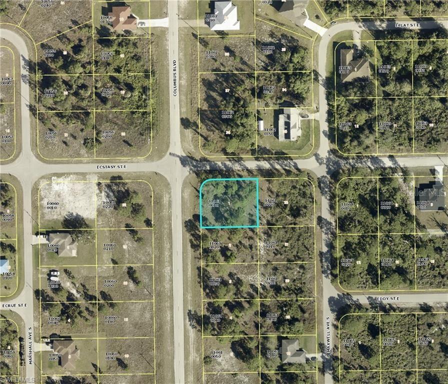 1015 Columbus Blvd S, Lehigh Acres, FL 33974