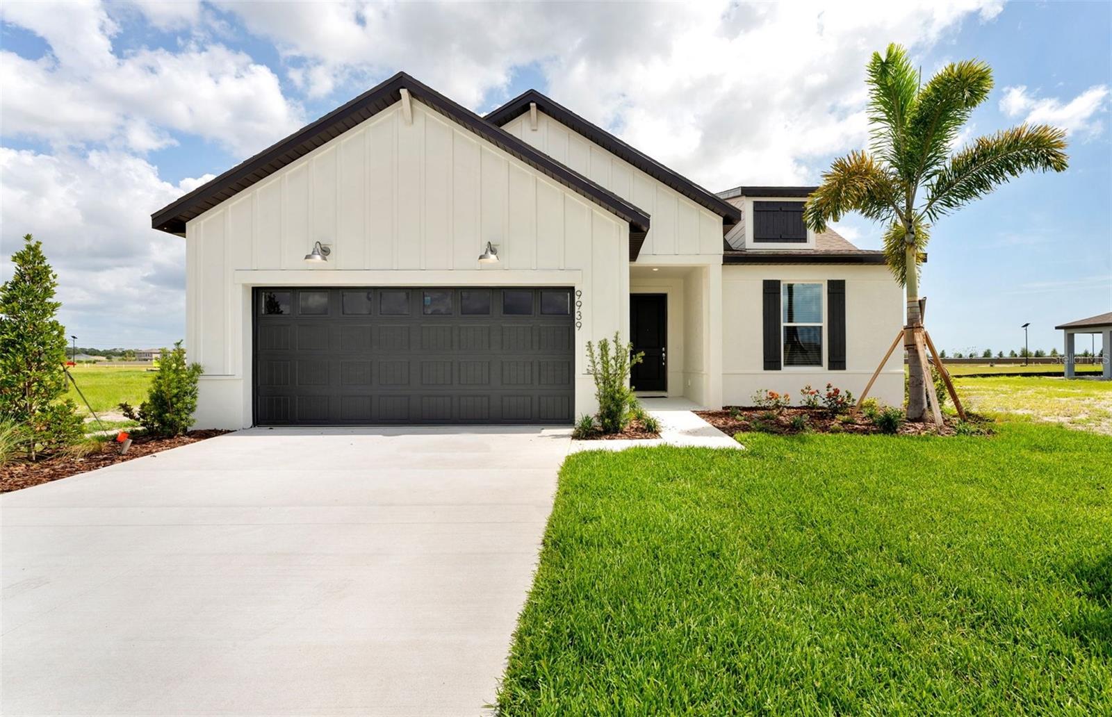 9939 Johnson Oaks Gln, Parrish, FL 34219