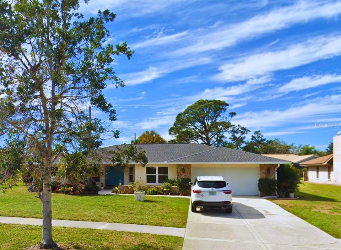 1015 Sorrento Woods Blvd, Nokomis, FL 34275