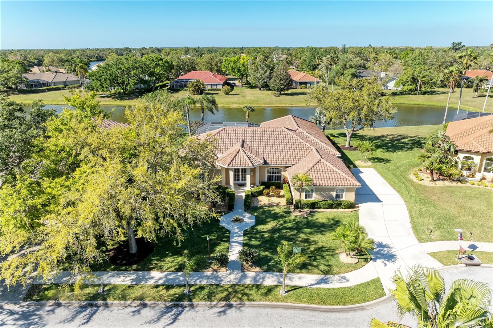 8315 Eagle Xing, Sarasota, FL 34241