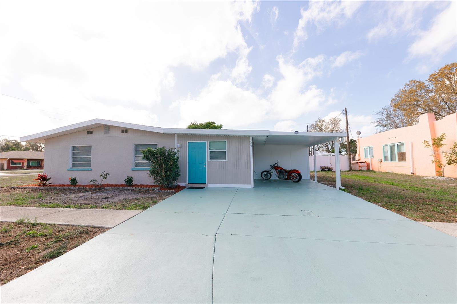 300 53rd St W, Bradenton, FL 34209