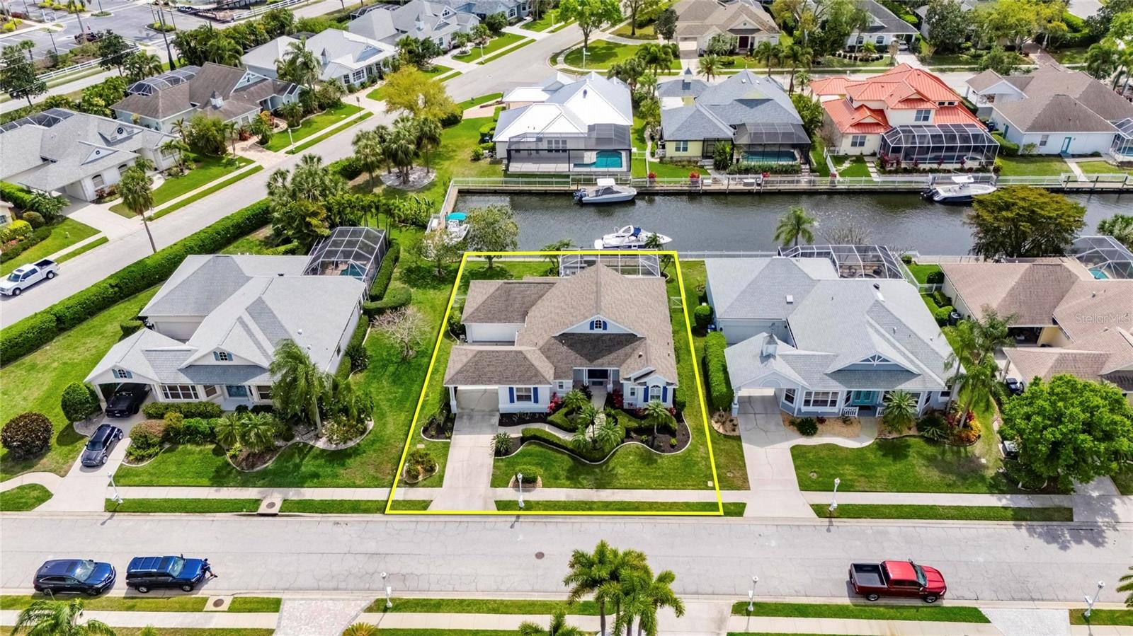 4720 Clipper Dr, Bradenton, FL 34208