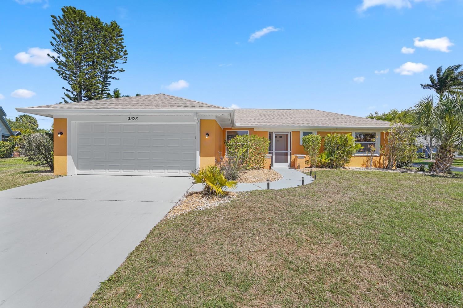 3323 Meadow Run Cir, Venice, FL 34293