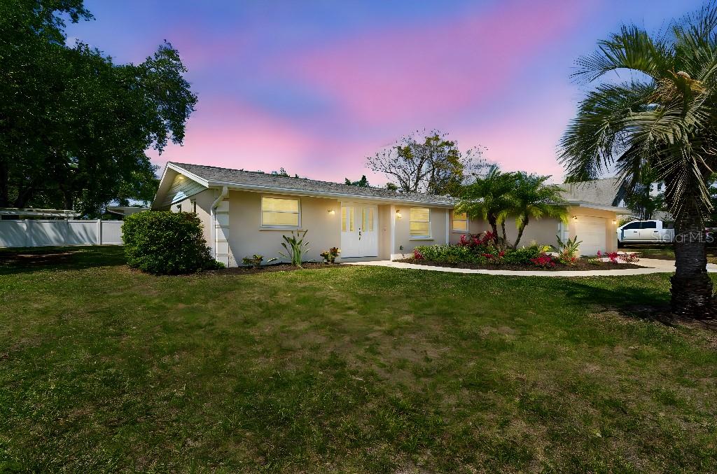994 S Brink Ave, Sarasota, FL 34237
