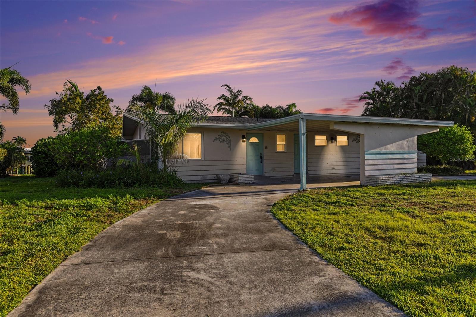 468 Grenier Dr, North Fort Myers, FL 33903