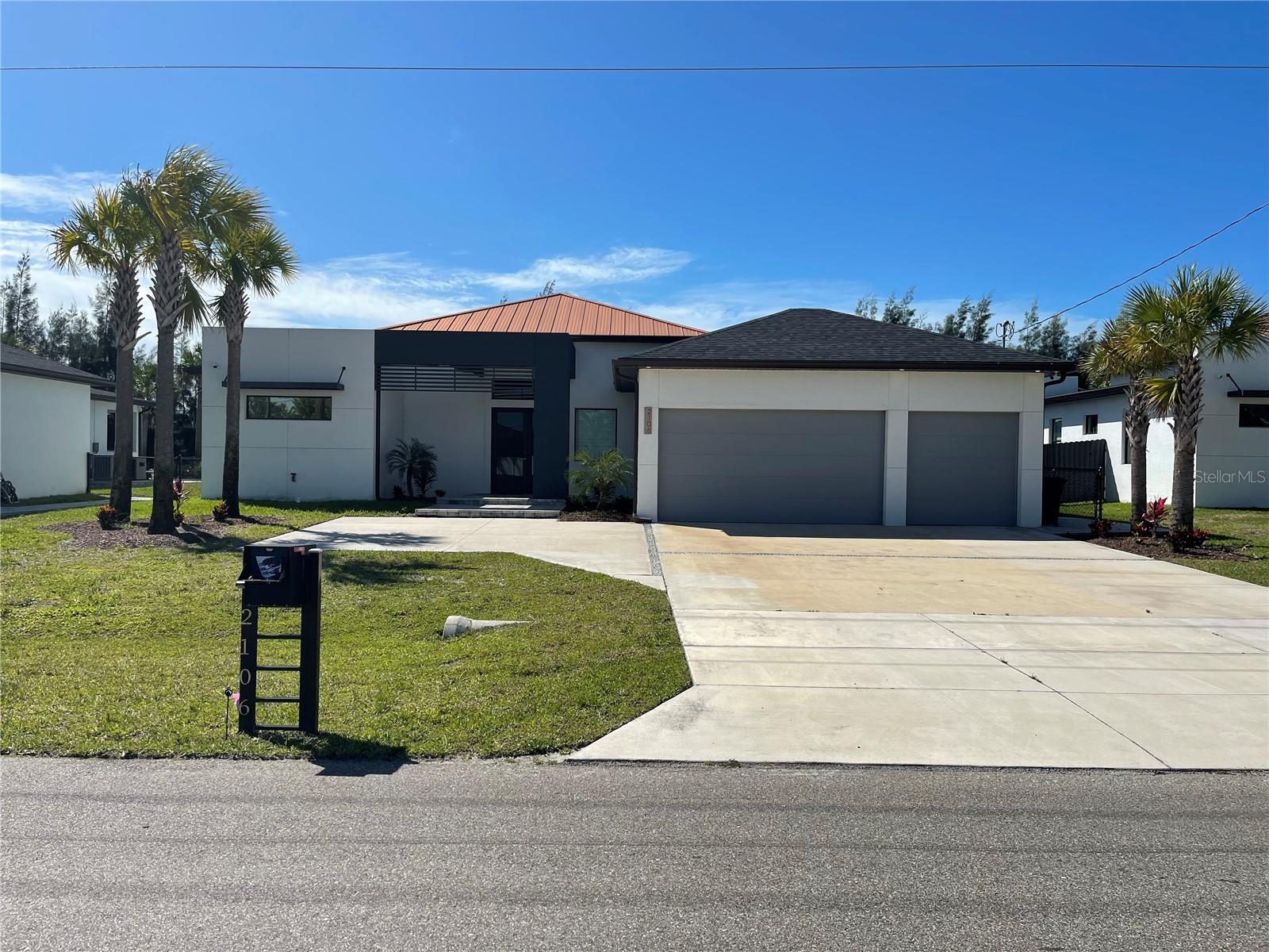 2106 Sw 4th St, Cape Coral, FL 33991