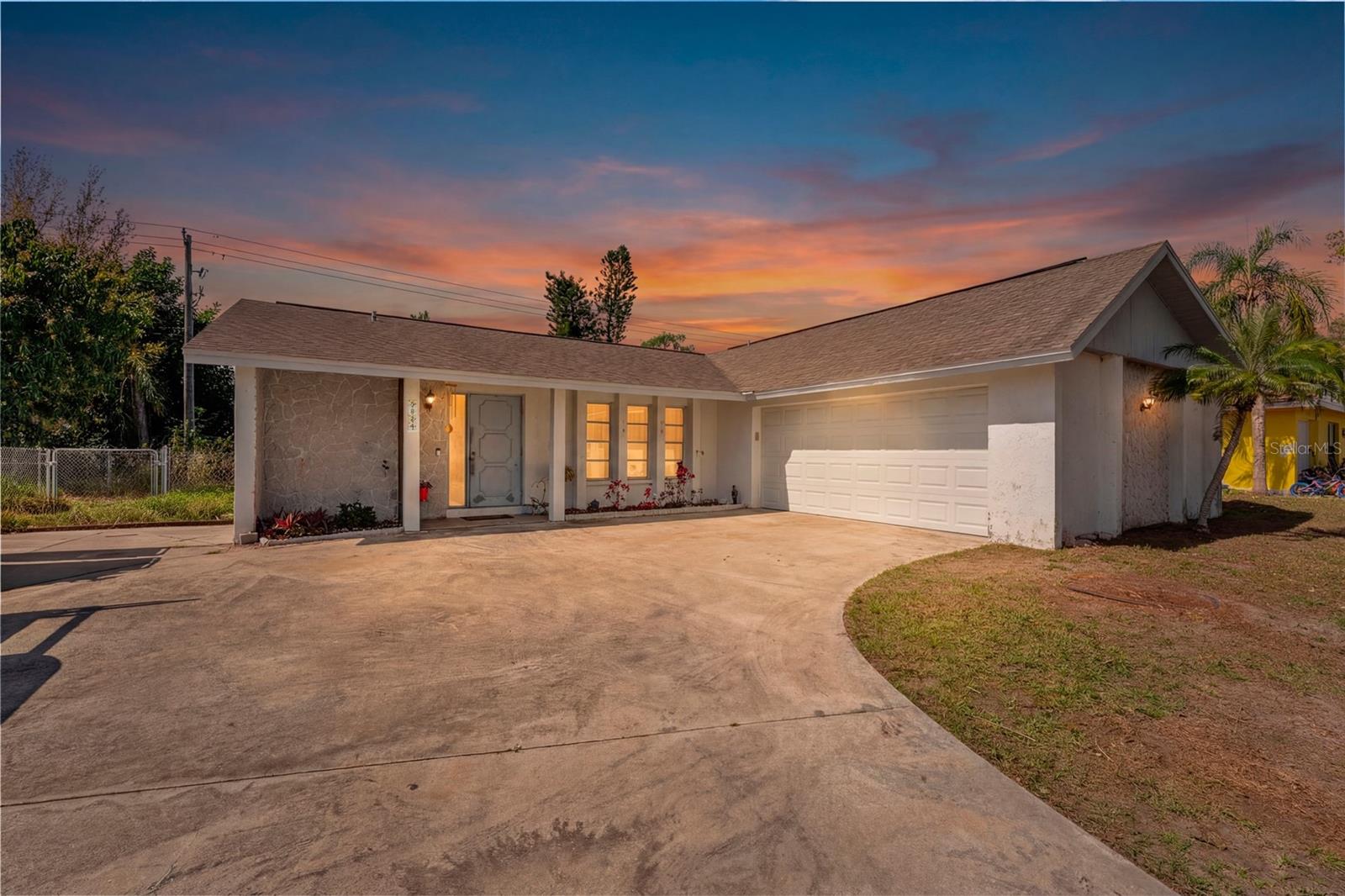 5824 Whistlewood Cir, Sarasota, FL 34232