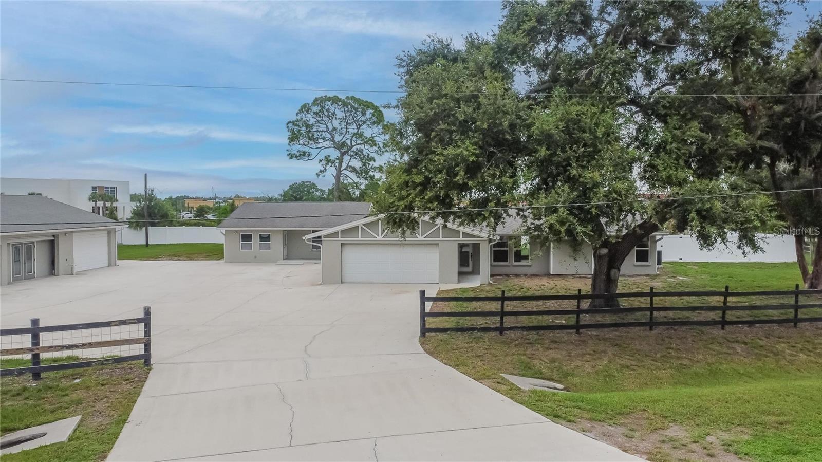 8105 Brower Dr, Bradenton, FL 34211