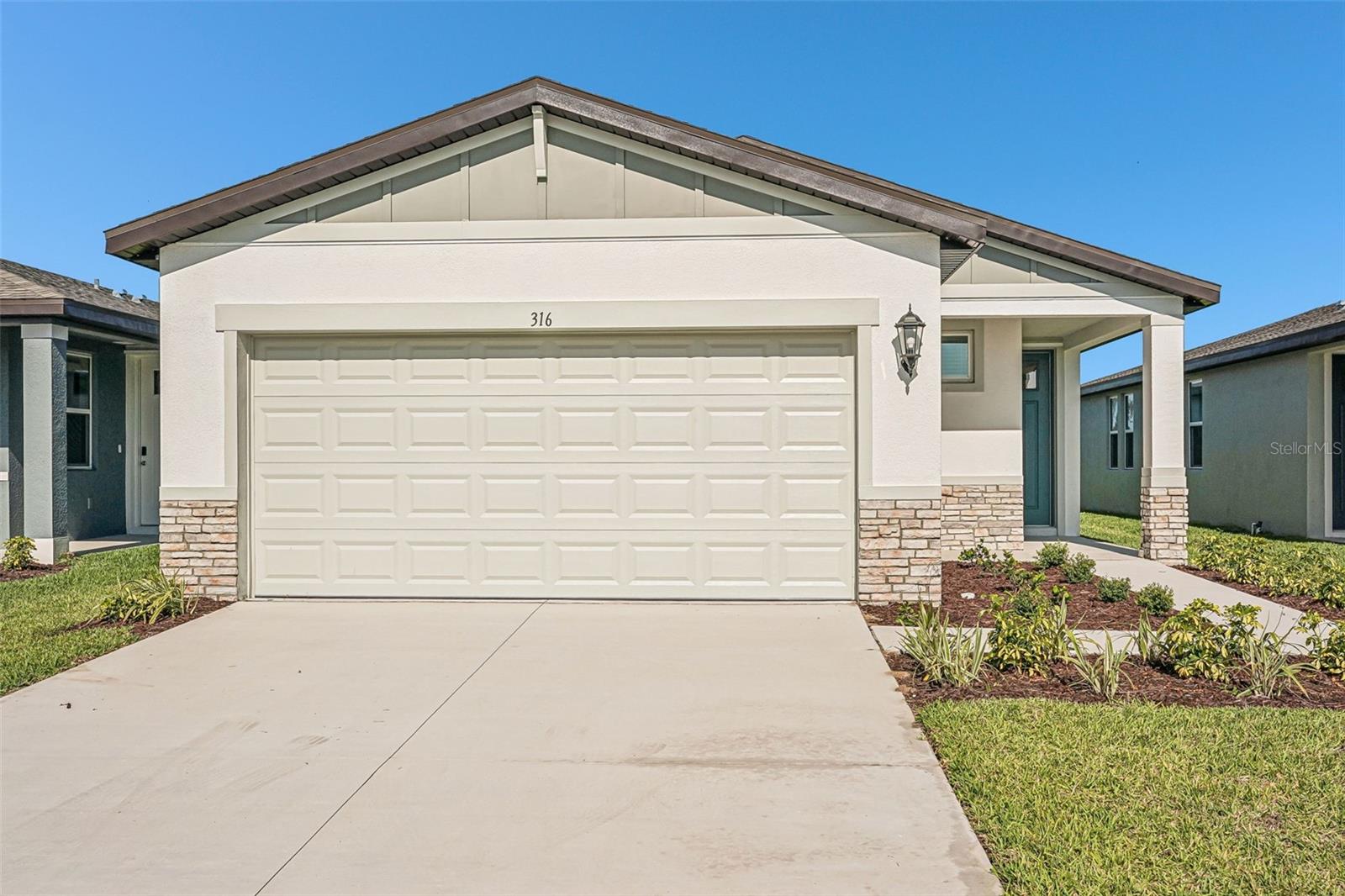 316 Lazy Shore Dr, Nokomis, FL 34275