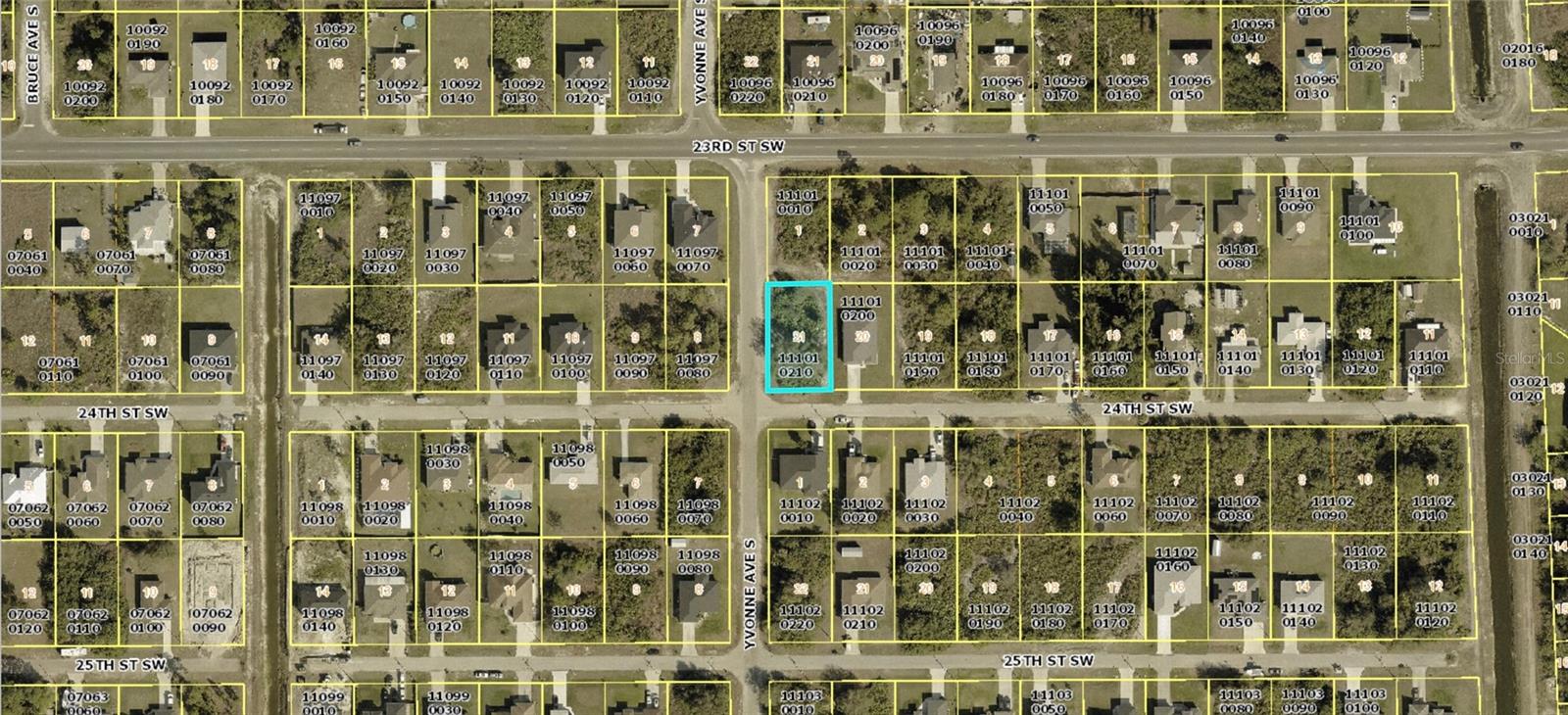 3720 24th St Sw, Lehigh Acres, FL 33976